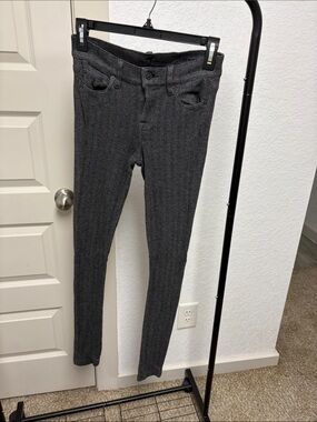 7 For All Mankind Charcoal Gray Knit Leggings